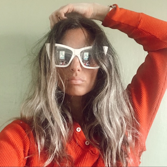 Quay Australia Accessories - Quay x Shay Mitchell Vesper Sunglasses in White